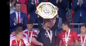 阿森纳门将多次救险，当选全场最佳球员，文章用户人民.的简单介绍