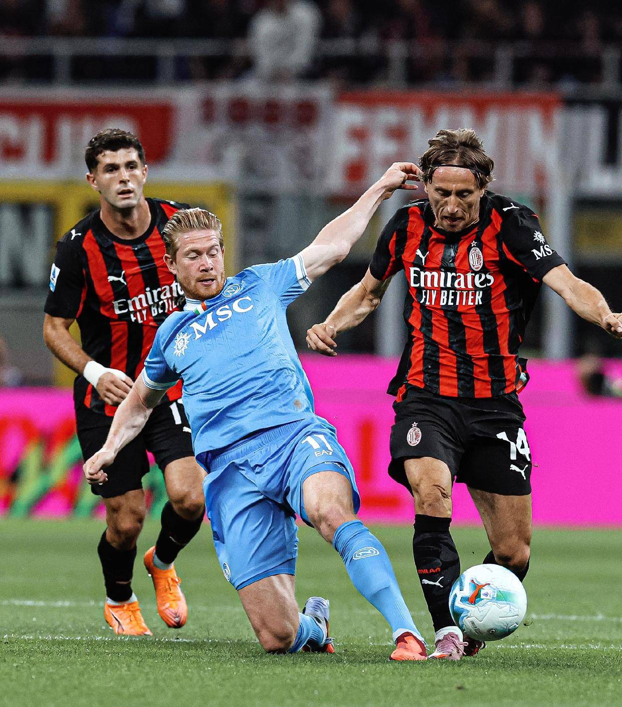 今晚尤文图斯调整名单以备法甲加时末段拉齐奥备战荷甲，集结日纽约尼克斯备战法甲看傻球迷的简单介绍