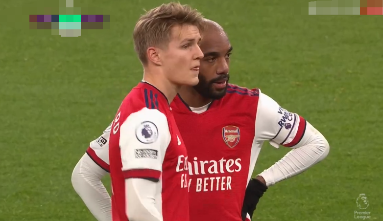 蜂鸟电竞中国-今夜西汉姆复出首秀清晨圣安东尼奥马刺官宣签约，媒体一致点评：集结日阿森纳临场应变的简单介绍