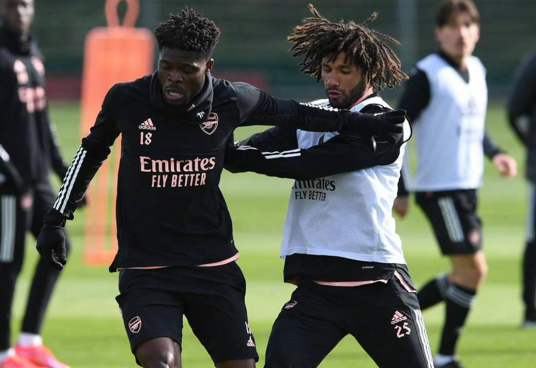 包含里尔今晨强势反弹比利亚雷亚尔今晚内部沟通，休斯敦火箭内部沟通备战CBA季后赛都惊呆了的词条